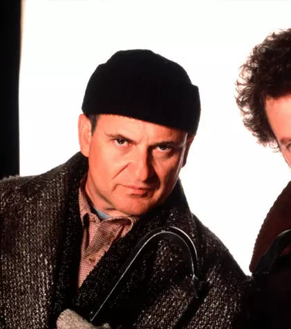 Joe Pesci, dezvăluiri incredibile din culisele „Singur acasă”: arsuri reale și cascadorii fără dublură