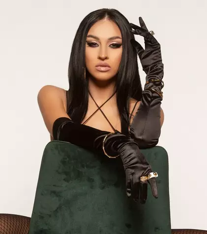 Gabriella Nastas lansează videoclipul piesei „Timpul” de Dragobete. Ce mesaj i-a transmis lui Kamara