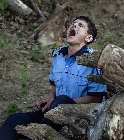 „Oameni de treabă”, cu Iulian Postelnicu și Anghel Damian, intră pe Netflix. Când e premiera
