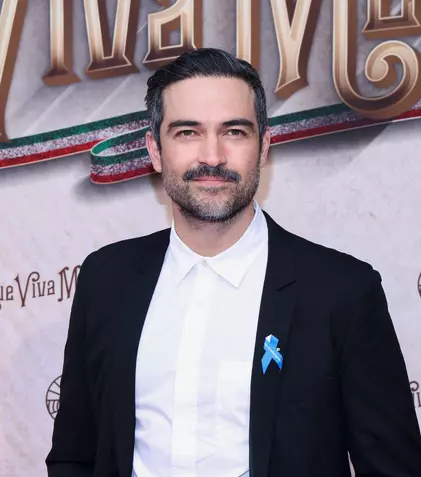 Alfonso Herrera, ex RBD, are o nouă relație. Cine este noua lui iubită