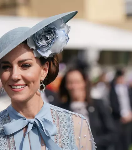 Kate Middleton a fost externată în secret la două săptămâni de la operație. Anunțul Casei Regale: „Face progrese considerabile”