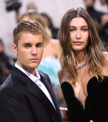 Justin Bieber și Hailey Bieber au devenit părinți! Ce nume au ales pentru fiul lor. Prima imagine cu bebelușul
