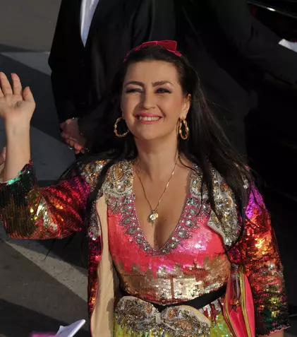 Rita Sumayla, majorat în lacrimi la doi ani de la moartea Ronei Hartner. Tânăra seamănă izbitor cu mama ei și a făcut un gest care a emoționat pe toată lumea