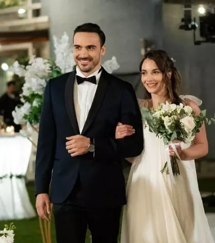 Anda Sârbei și Matei Negrescu, studenți la școala de părinți. „Trăim experienţa primului copil”. EXCLUSIV