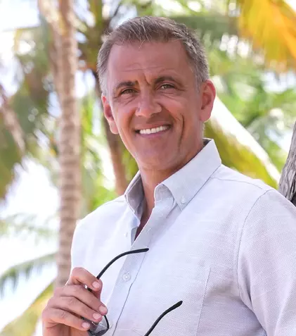 Schimbare la Kanal D! Cosmin Cernat trece la pupitrul știrilor. O altă prezentatoare și-a dat demisia