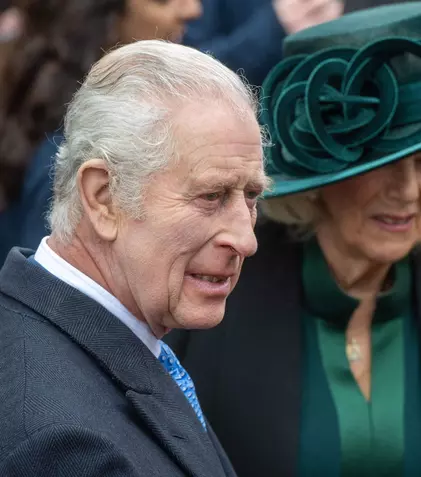Charles al III-lea a împlinit 77 de ani. Cum a devenit un adolescent timid un rege respectat de britanici