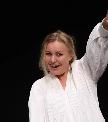 Teatru TNB: Tania Popa spune povestea Figurantei