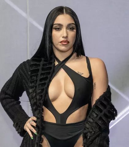 Lourdes Leon, într-o rochie care a lăsat totul la vedere. Fiica Madonnei a furat privirile la un eveniment monden