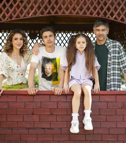Cine sunt Darisian Luncanu și Iulia Barbu, noii actori din distribuția „Iubire cu parfum de lavandă”. Ce roluri interpretează