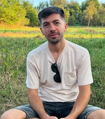 Mircea Bravo pariază pe „Băiat de milioane”: Tot ce trebuie să știi despre cea mai nouă comedie filmată la Cluj. Când apare în cinematografe