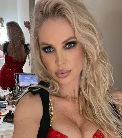Andreea Bănică a renunțat la blondul care a consacrat-o! Cum arată acum și ce spune despre sacrificiile din viața de artist: „Pare glam din exterior”