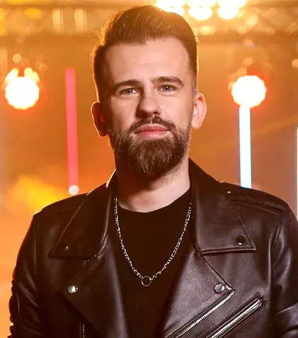 Florin Ristei, imagine rară din copilărie alături de fratele său. Reacția amuzantă a artistului: „Nu prea am poze cu mine îmbrăcat”