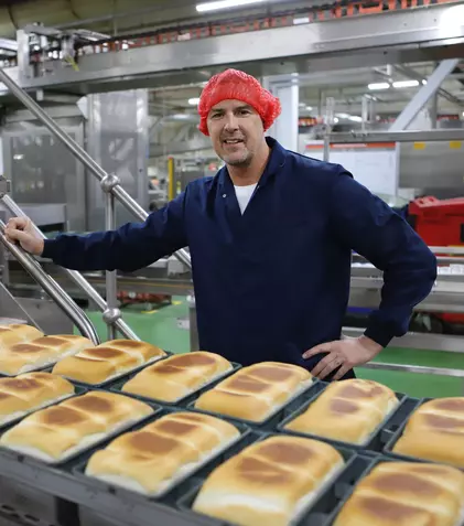 BBC Earth adaugă două noi emisiuni în program:  În interiorul fabricii și Expediția Orca