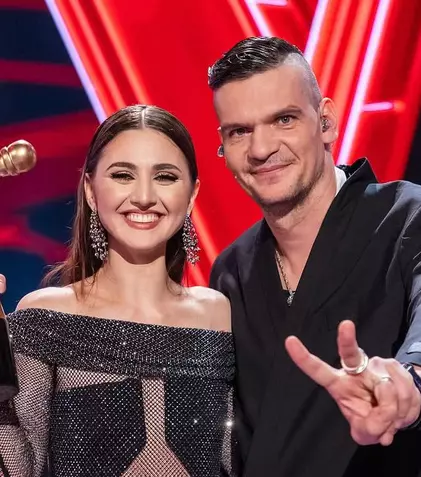 „Drăgaicele”, prima piesă lansată de Aura Șova, câștigătoarea Vocea României 2024. Ce surprize le pregătește fanilor