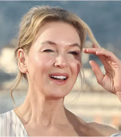 Renée Zellweger, de nerecunoscut în sezonul 5 din „Crime în imobil”! Transformare spectaculoasă pentru noul rol | FOTO