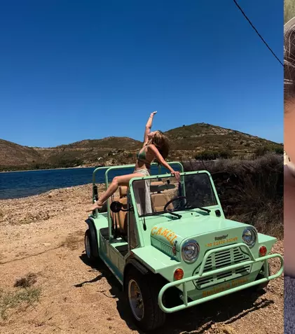 Afra Saraçoğlu, vacanță spectaculoasă în Grecia alături de prietene. Imaginile cu actrița au cucerit internetul