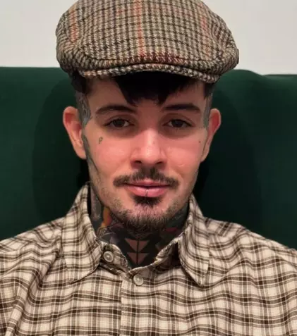 Cum arată casa lui Zanni după ce s-a botezat. Artistul și-a schimbat religia și stilul de viață: „Fix de acolo îmi voi câștiga pâinea”