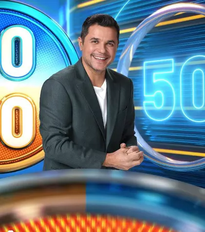 Gabriel Coveșeanu, 4 ani la Prima TV. Aniversează cu emisiunea „50/50”: „Totul e ca-n viață, fifty-fifty!”. EXCLUSIV
