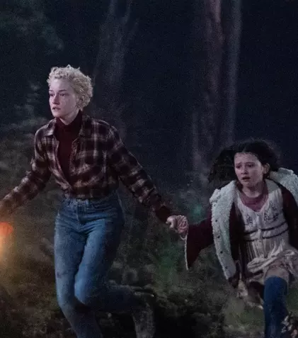 „Wolf Man” pe SkyShowtime: Christopher Abbott și Julia Garner în rolurile principale