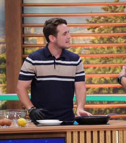 Aris Eram, despre lupta cu tentațiile culinare:„Mereu mă îngraș, slăbesc, dau dintr-o extremă în cealaltă”. Câte kilograme a dat jos fiul Andreei Esca