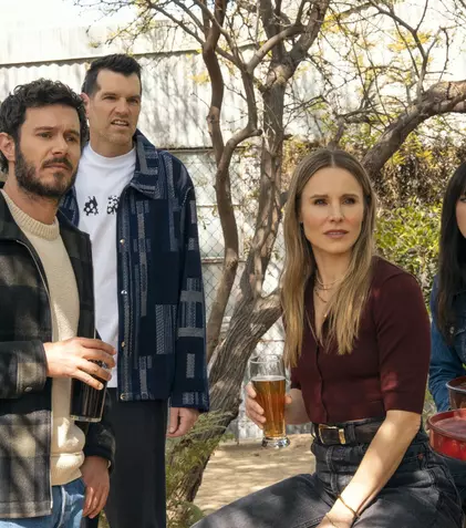 „Nimeni nu vrea asta” revine cu sezonul 2 pe Netflix – Kristen Bell și Adam Brody, protagoniști în comedia romantică a anului