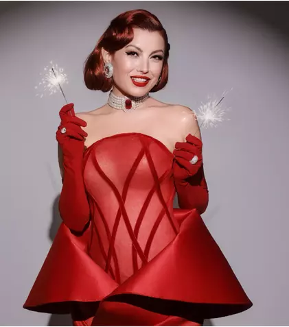 Elena Gheorghe lansează albumul „Crăciunul e IUBIRE”, un proiect construit timp de 14 ani. Piese noi și duet alături de fiica sa, Amelie