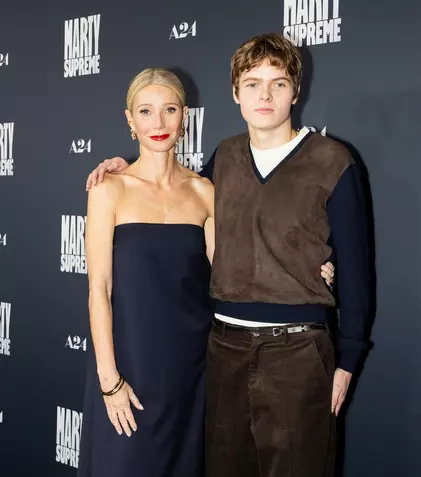 Fiul lui Gwyneth Paltrow, debut spectaculos pe covorul roșu. Moses seamănă perfect cu Chris Martin