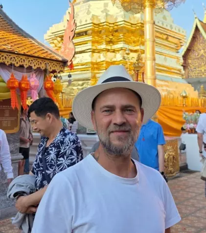 Cosmin Seleși, imagini spectaculoase din Thailanda. Prezentatorul Pro TV, cucerit de energia orașului Chiang Mai: „Magic!”