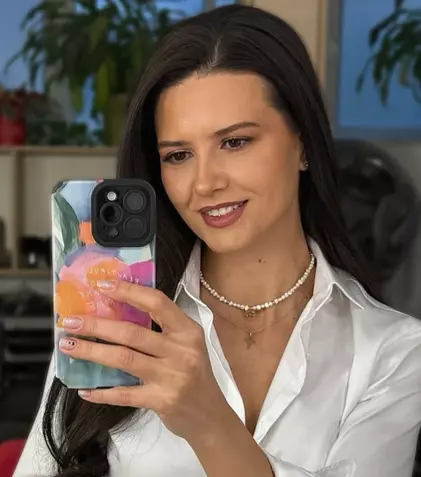 Iulia Pârlea, între știri și spital: „Am râs, am plâns, Mi-a fost bine, mi-a fost rău”. Vedeta Pro TV a devenit din nou mătușă