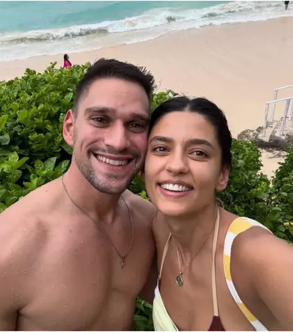 Oana Moșneagu și Vlad Gherman, vacanță exotică în Bali. Imagini din Uluwatu