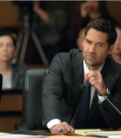 Netflix confirmă sezonul 5 „The Lincoln Lawyer”! Mickey Haller revine în „Avocatul din limuzină” cu noi episoade