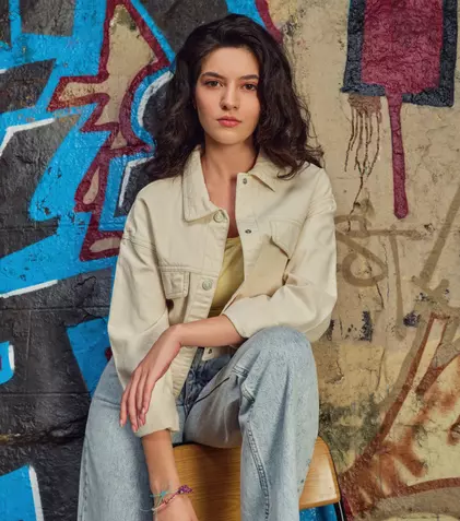 Cine este Sanem Babi. De la copilăria în Germania la succesul din „O nouă șansă”. Cu ce actor faimos se iubește frumoasa Aylin