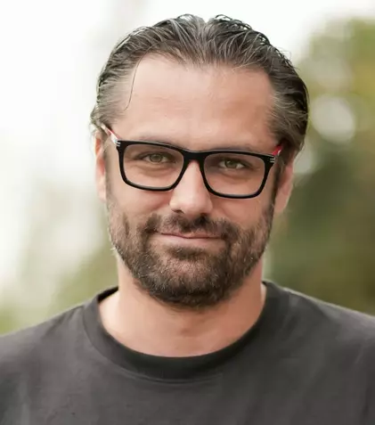 Alecsandru Dunaev revine într-un rol total neașteptat: „M-am întors”. Ce personaj misterios va interpreta în Destine cu parfum de lavandă