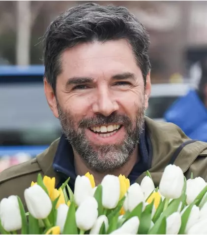Alex Dima, între Teologie și „România, te iubesc!”: „Preoția este o misiune, nu o meserie”. De ce a ales jurnalismul