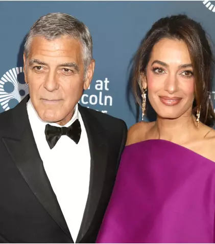 Imaginea zilei: George și Amal Clooney, față în față cu Donald Tusk. Declarația surprinzătoare a premierului polonez după întâlnirea cu celebrul cuplu