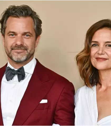 Katie Holmes și Joshua Jackson, reuniune emoționantă la New York. Cum au apărut la prima gală după moartea lui James Van Der Beek