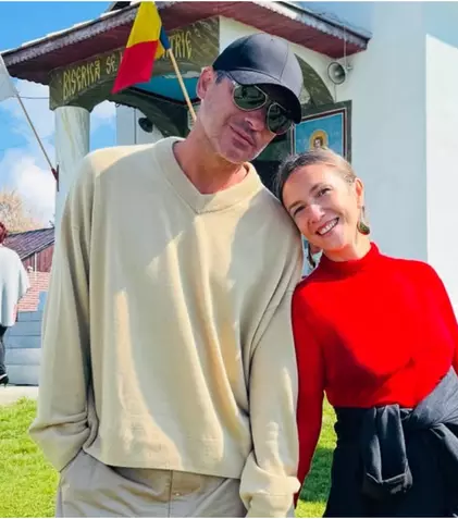 Adela Popescu, album emoționant cu 20 de imagini de la Șușani: „Tradiția se păstrează și copiii cresc cu aceste amintiri”. Cum arată acum casa de vacanță