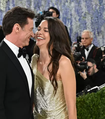 Lovitură pentru fosta soție! Hugh Jackman s-a afișat oficial cu Sutton Foster la Met Gala
