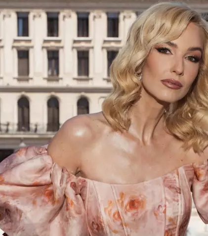 Teodora Tompea dezvăluie cum arată vacanța ei ideală. Ce nu lipsește niciodată din bagajul prezentatoarei Observator. EXCLUSIV