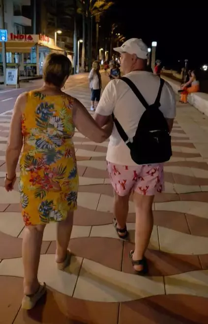 cristi din banat cu mama pe strazi
