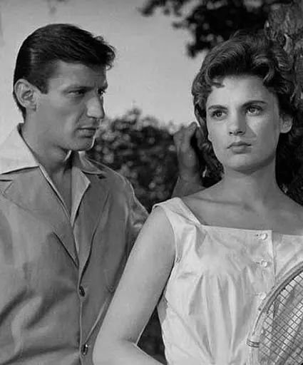 Exclusiv-Victor-Rebengiuc-Moromete-la-88-de-ani-Nu-ma-serbez-nu-mi-plac-cadourile-Batranetea-aduce-cu-sine-probleme-multe-suparatoare-3