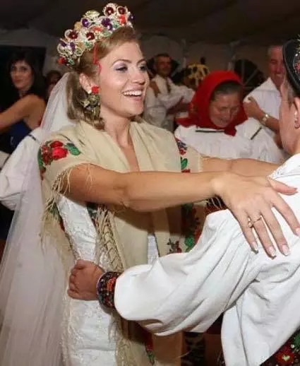 70597865_2359917940922618_7194306869203042304_n