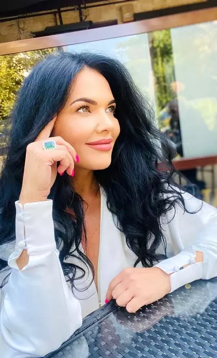 ioana1
