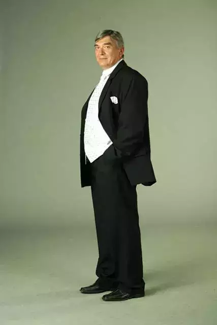 mihai-dinvale-523267l-576x0-w-e930acf9
