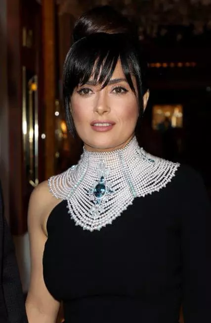 Salma Hayek: colier Baïkal cu aquamarine Santa Maria (78.33 carate), perle Akoya si diamante, Boucheron, colectia Hiver Impérial High Jewellery