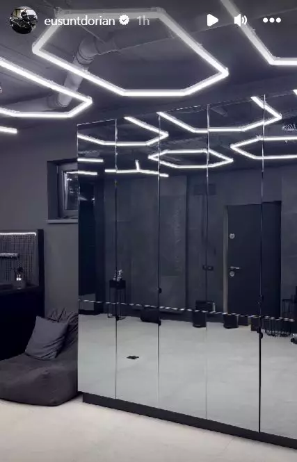 cat-la-costat-pe-dorian-popa-masina-de-lux-2