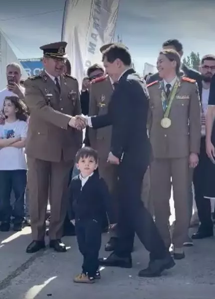 antim cu nicusor dan la romaero