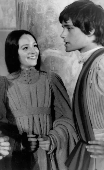 Olivia Hussey și Leonard Whiting la filmarile pentru Romeo si Julieta