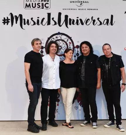 Ioana Feșnic (Universal) și Trupa Compact