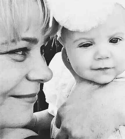 anca sigartau si nepoata